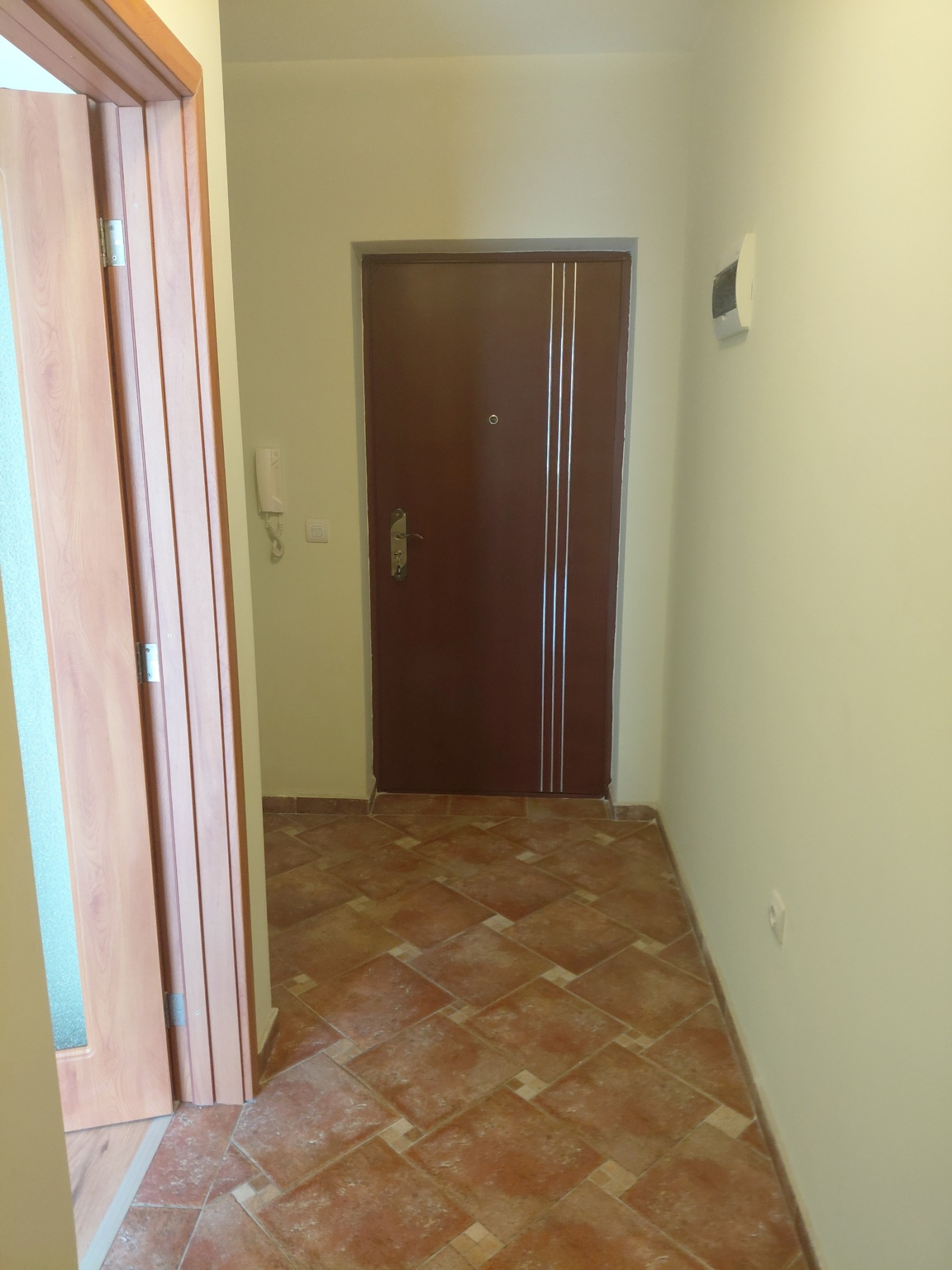 Дава под наем 2-СТАЕН, гр. София, Слатина, снимка 11 - Апартаменти - 54913834