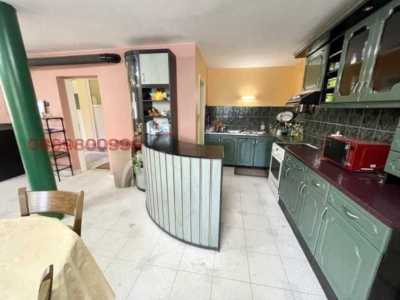 Дава под наем КЪЩА, гр. Русе, в.з. Средна кула, снимка 2 - Къщи - 54355969