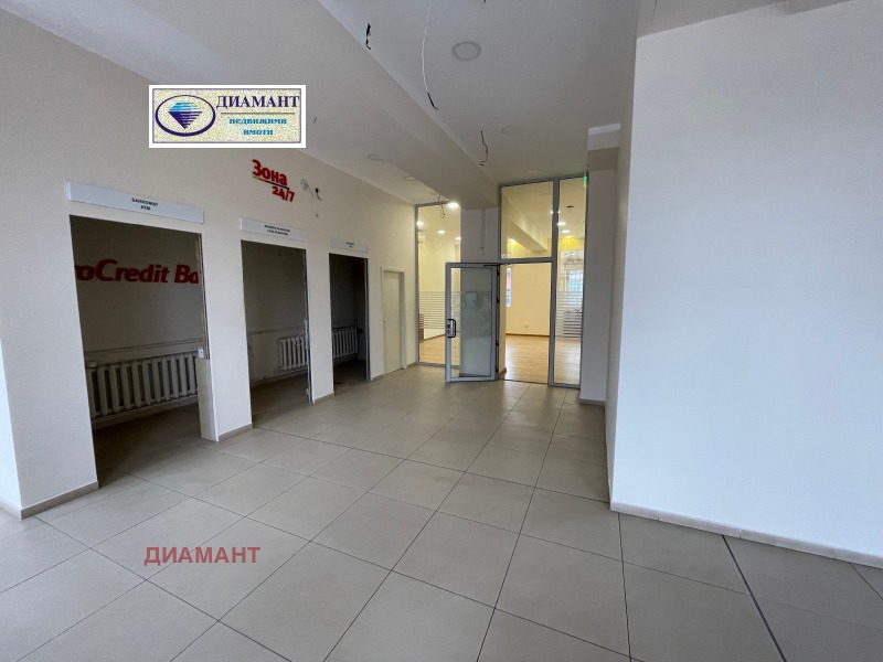 Дава под наем МАГАЗИН, гр. Русе, Център, снимка 3 - Магазини - 53324863