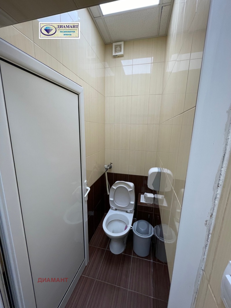 Дава под наем МАГАЗИН, гр. Русе, Център, снимка 9 - Магазини - 53324863