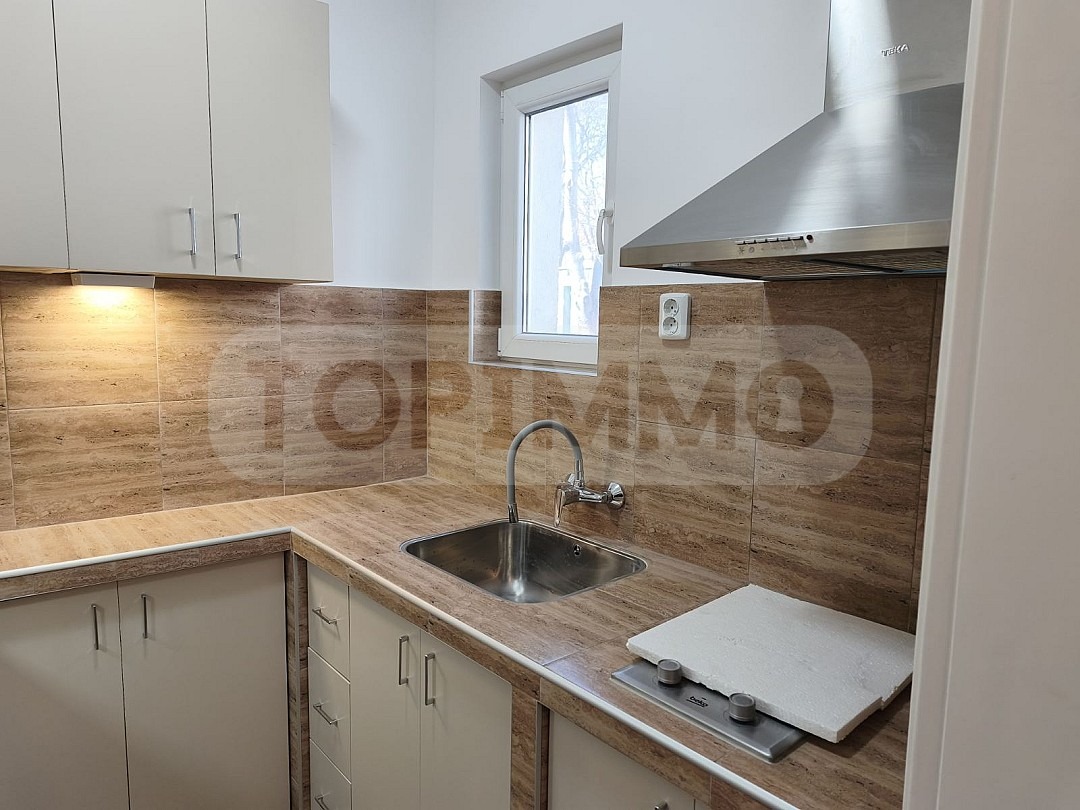 Дава под наем ОФИС, гр. Варна, Гръцка махала, снимка 13 - Офиси - 53948215