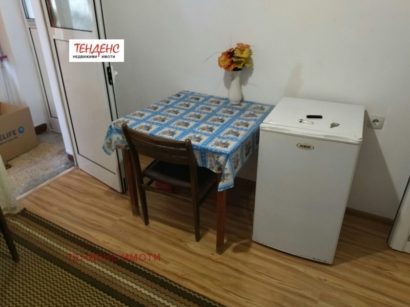 Дава под наем 2-СТАЕН, гр. Кърджали, Център, снимка 2 - Апартаменти - 52709599