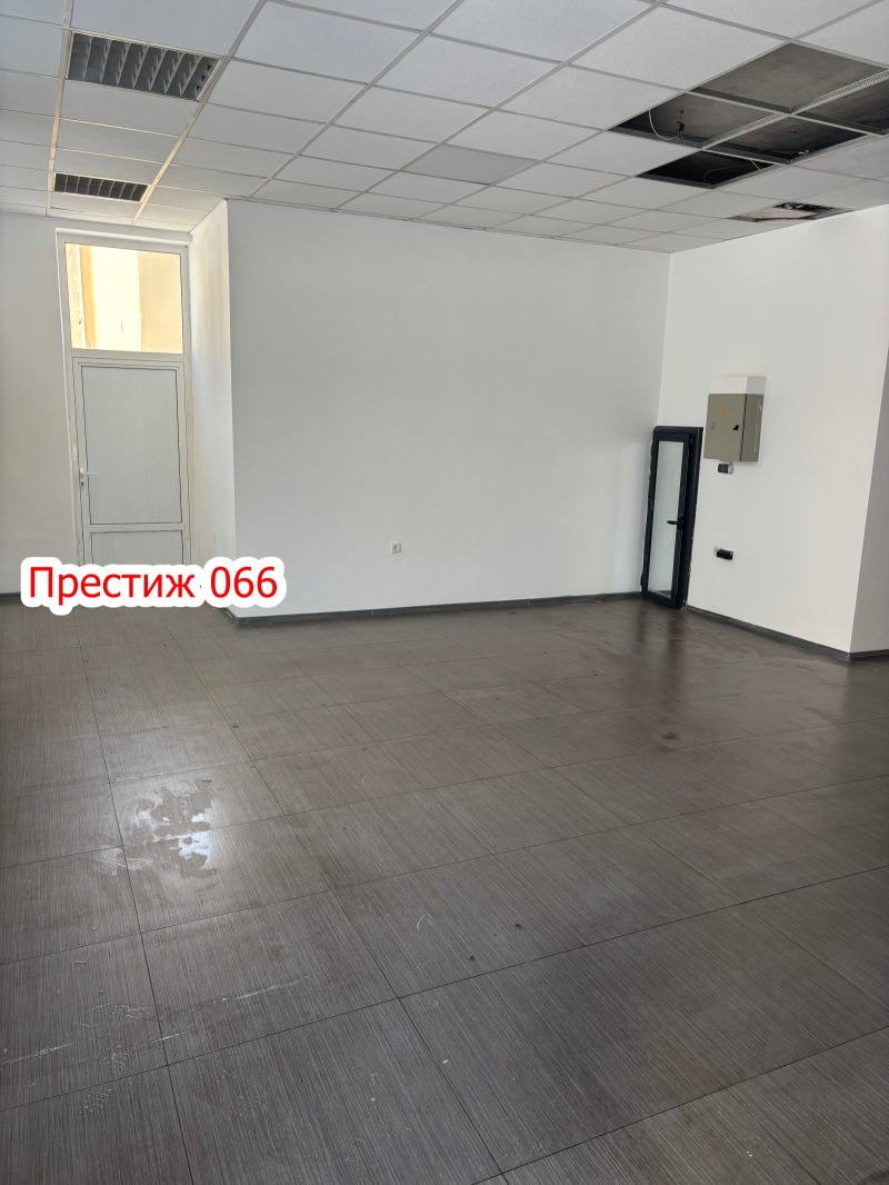 Дава под наем  Магазин град Шумен , Тракия , 60 кв.м | 79116639 - изображение [2]