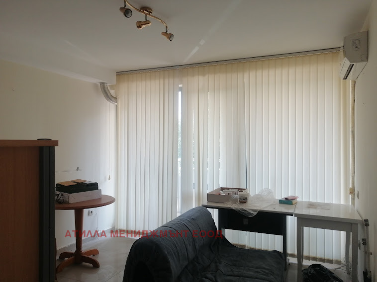 En renta  Oficina Plovdiv , Karshiyaka , 38 metros cuadrados | 78898592