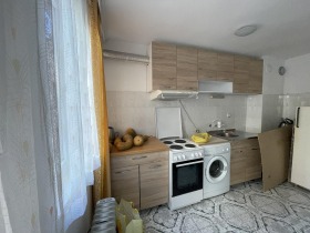 1 bedroom Vazrazhdane, Burgas 5