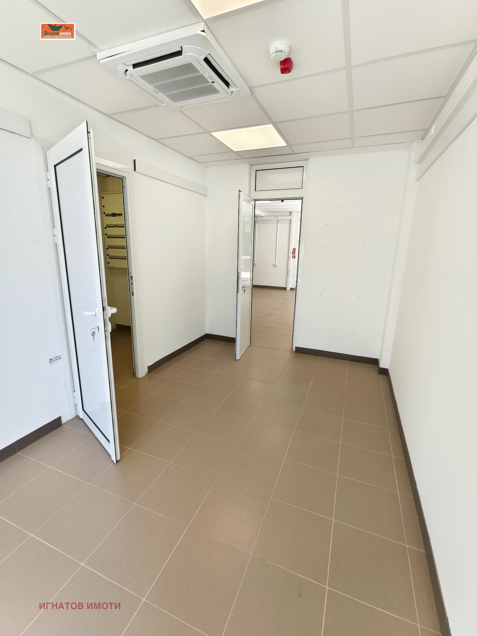 Дава под наем МАГАЗИН, гр. Пазарджик, Запад, снимка 8 - Магазини - 54060927