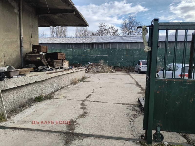 Дава под Наем СКЛАД в град София, Илиянци - 500 кв.м / 500 € » 977.92 лв., ДЪ КЛУБ ЕООД