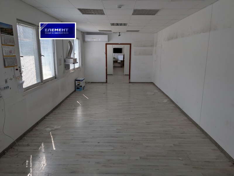Дава под наем  Склад град Пловдив , Индустриална зона - Юг , 300 кв.м | 33943135 - изображение [2]