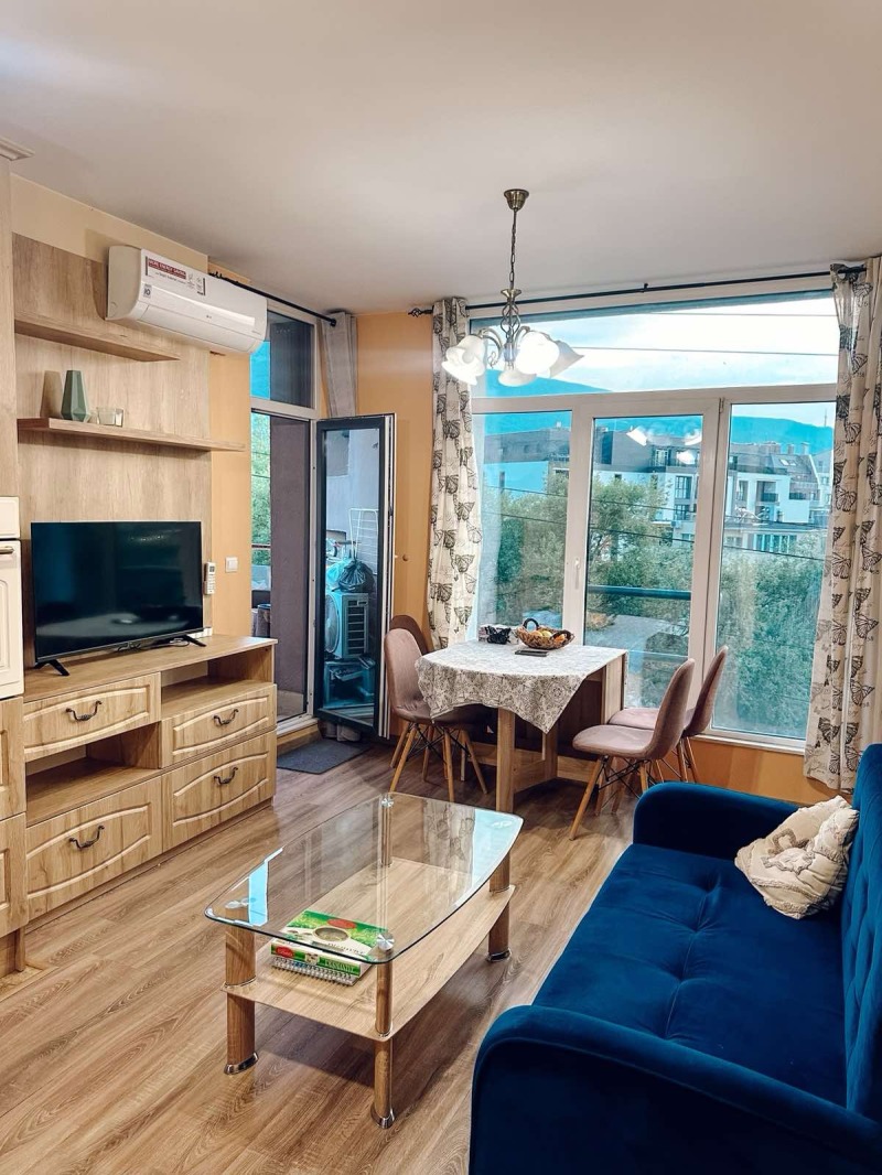 Дава под нем  2-стаен, град София, Витоша •  600 EUR • ID 94895086 — holmes.bg - [1] 