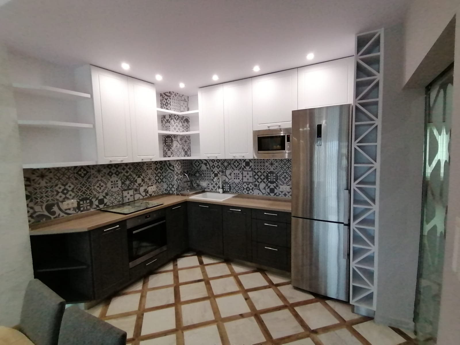 Дава под наем 3-СТАЕН, гр. Пловдив, Младежки Хълм, снимка 2 - Апартаменти - 55560082