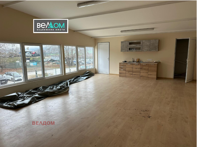 Дава под наем СКЛАД, гр. Варна, с. Тополи, снимка 6 - Складове - 52884192