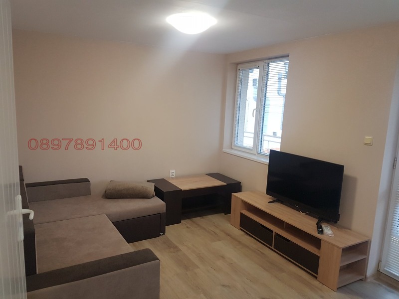 Дава под наем 2-СТАЕН, гр. Варна, Възраждане 1