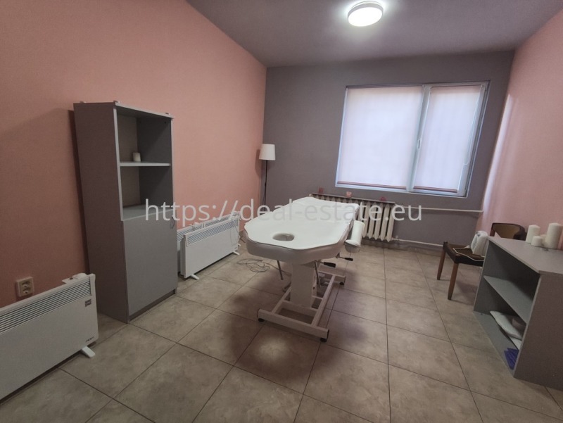 Дава под наем  Офис град Благоевград , Идеален център , 15 кв.м | 59269328 - изображение [2]