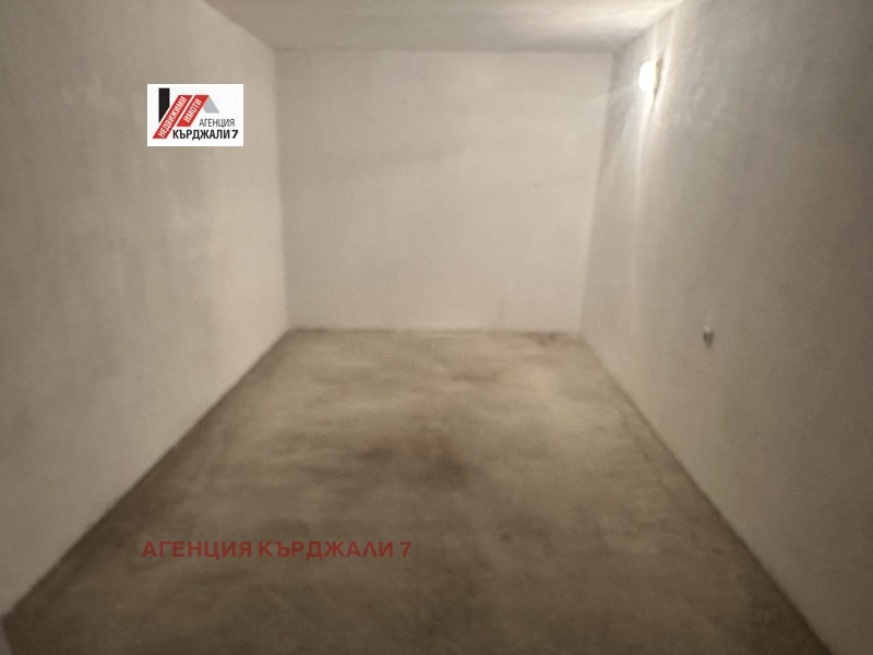 Da affittare  Box auto Kardgali , Tsentar , 23 mq | 82023776 - Immagine [4]