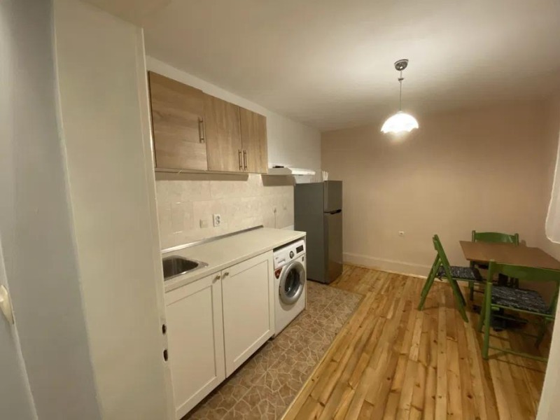 Дава под наем КЪЩА, гр. София, Овча купел