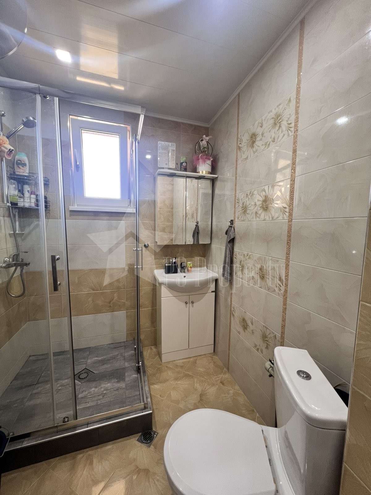 Дава под наем 2-СТАЕН, гр. Стара Загора, Железник - център, снимка 8 - Апартаменти - 53717406