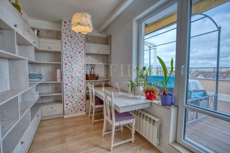 Издаје се  2 спаваће собе Софија , Лозенец , 180 м2 | 15423101 - слика [5]