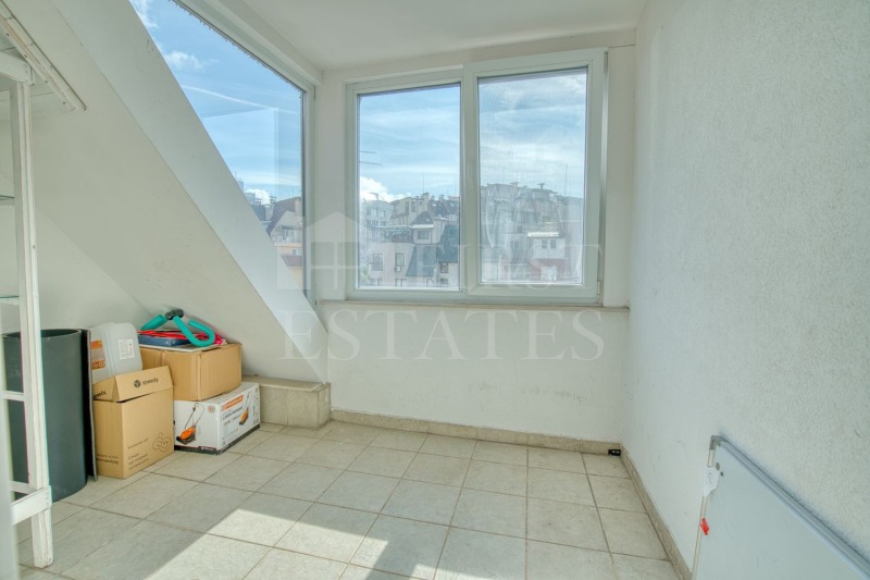 Издаје се  2 спаваће собе Софија , Лозенец , 180 м2 | 15423101 - слика [10]