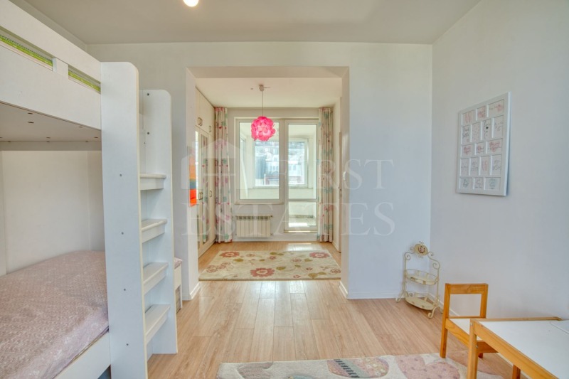 Издаје се  2 спаваће собе Софија , Лозенец , 180 м2 | 15423101 - слика [14]