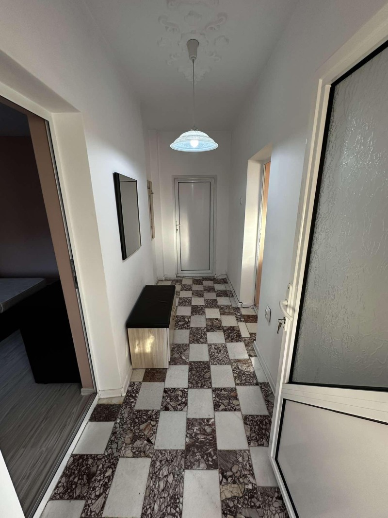 Дава под наем ЕТАЖ ОТ КЪЩА, гр. Варна, Цветен квартал, снимка 11 - Етаж от къща - 52988066