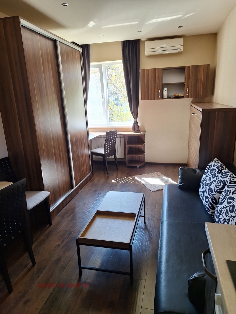 Kiadó  Stúdió Sofia , Centar , 33 négyzetméter | 74308174