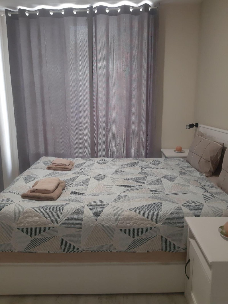 Дава под наем 2-СТАЕН, гр. Варна, Център, снимка 4 - Апартаменти - 52318568