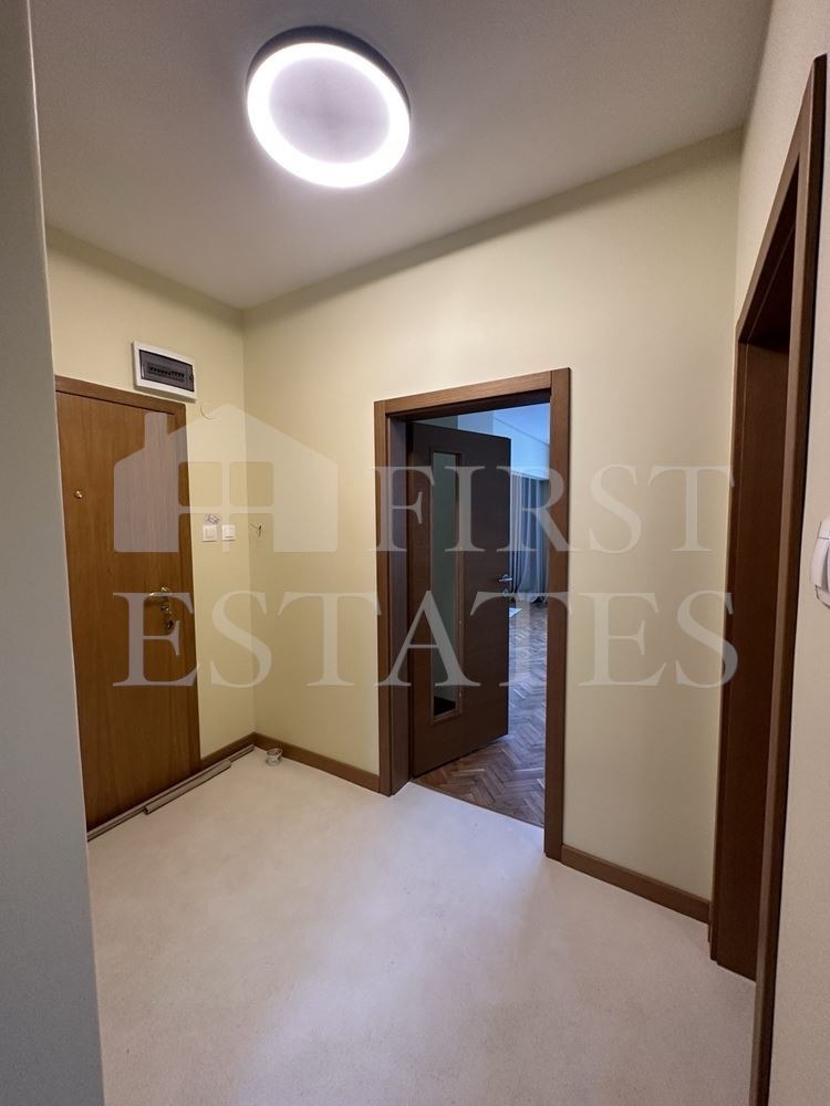 För uthyrning  2 sovrum Sofia , Centar , 130 kvm | 54623076 - bild [16]