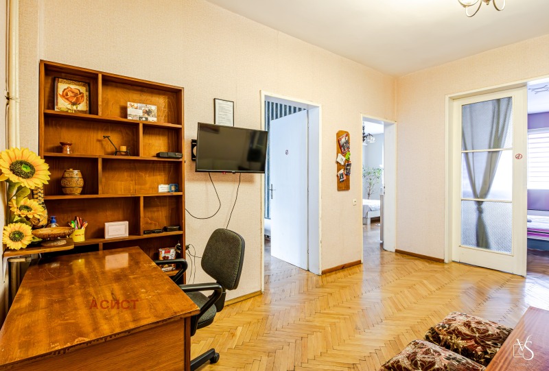 För uthyrning  3 sovrum Sofia , Centar , 150 kvm | 10012112 - bild [3]
