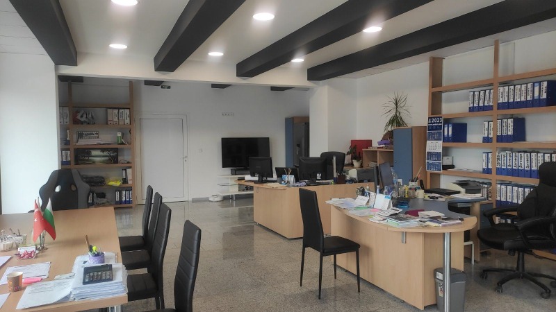 Kiadó  Hivatal Plovdiv , Trakija , 240 négyzetméter | 89114839 - kép [2]