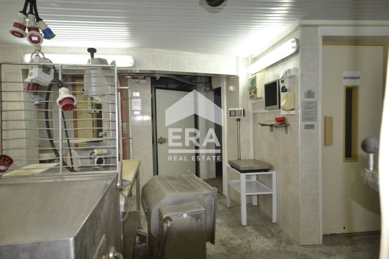 Дава под наем МАГАЗИН, гр. Хасково, Център, снимка 13 - Магазини - 54500468