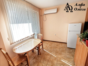 1 dormitor Ialta, Ruse 1