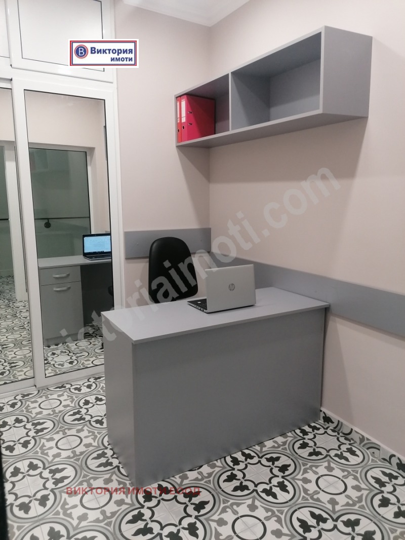 Дава под Наем ОФИС в град Велико Търново, Център - 10 кв.м / 100 € » 195.58 лв., ВИКТОРИЯ ИМОТИ ЕООД