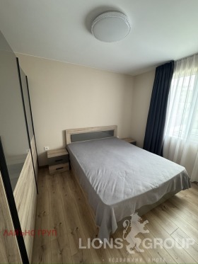 1 chambre Vazrajdane 3, Varna 8