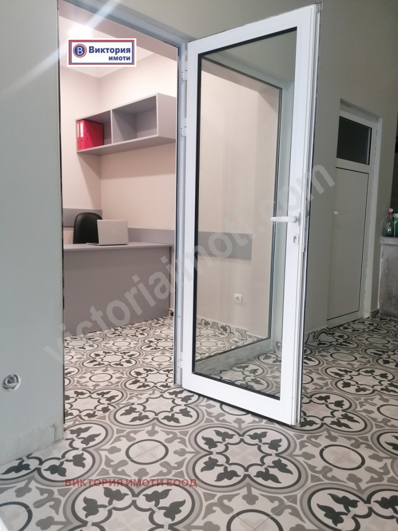 Дава под наем  Офис град Велико Търново , Център , 10 кв.м | 18240091 - изображение [5]