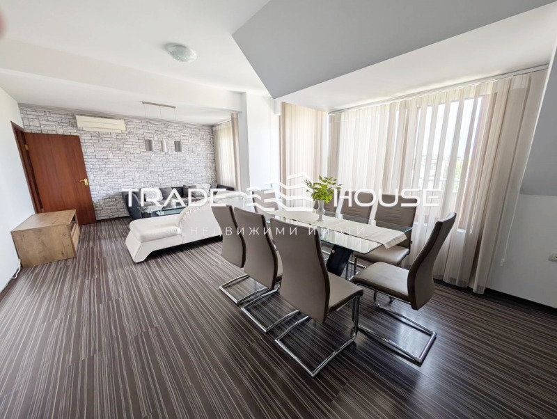 Zu vermieten  2 Schlafzimmer Plowdiw , Zentar , 95 qm | 30562843