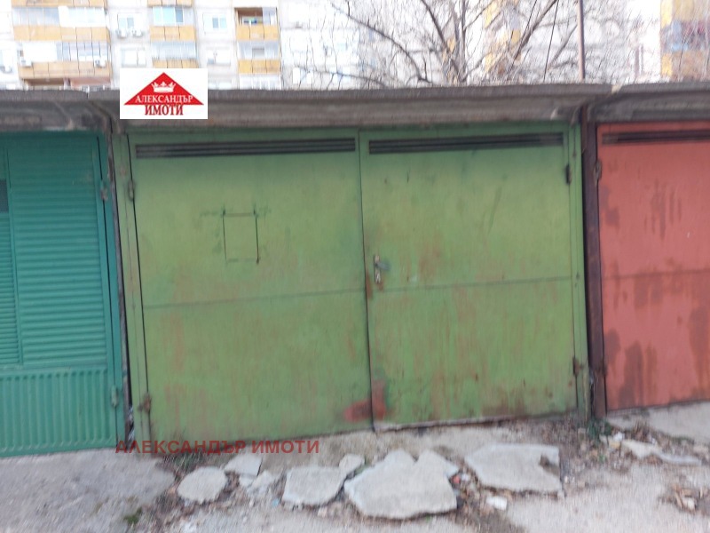 Дава под наем ГАРАЖ, ПАРКОМЯСТО, гр. Ловеч, Младост, снимка 2 - Гаражи и паркоместа - 53179157
