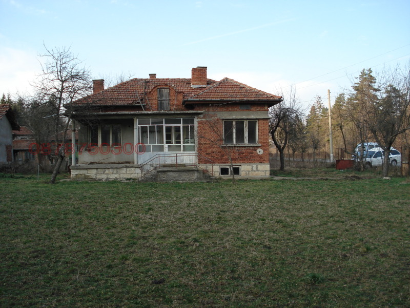 Дава под наем КЪЩА, с. Волово, област Русе, снимка 3 - Къщи - 52779333