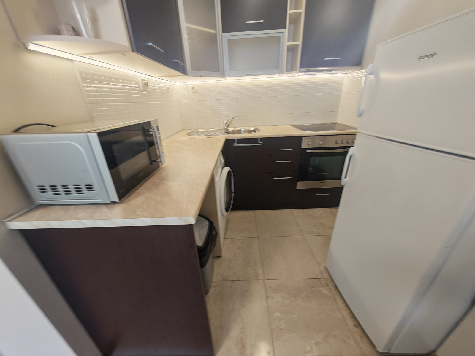 Дава под наем 3-СТАЕН, гр. София, Лозенец, снимка 4 - Апартаменти - 56142748