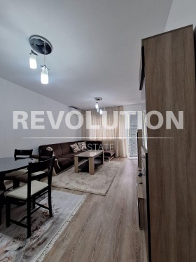 1 quarto Kiutchuk Parij, Plovdiv
