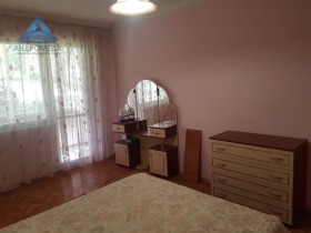 2 quartos Mara Dentcheva, Pleven 10