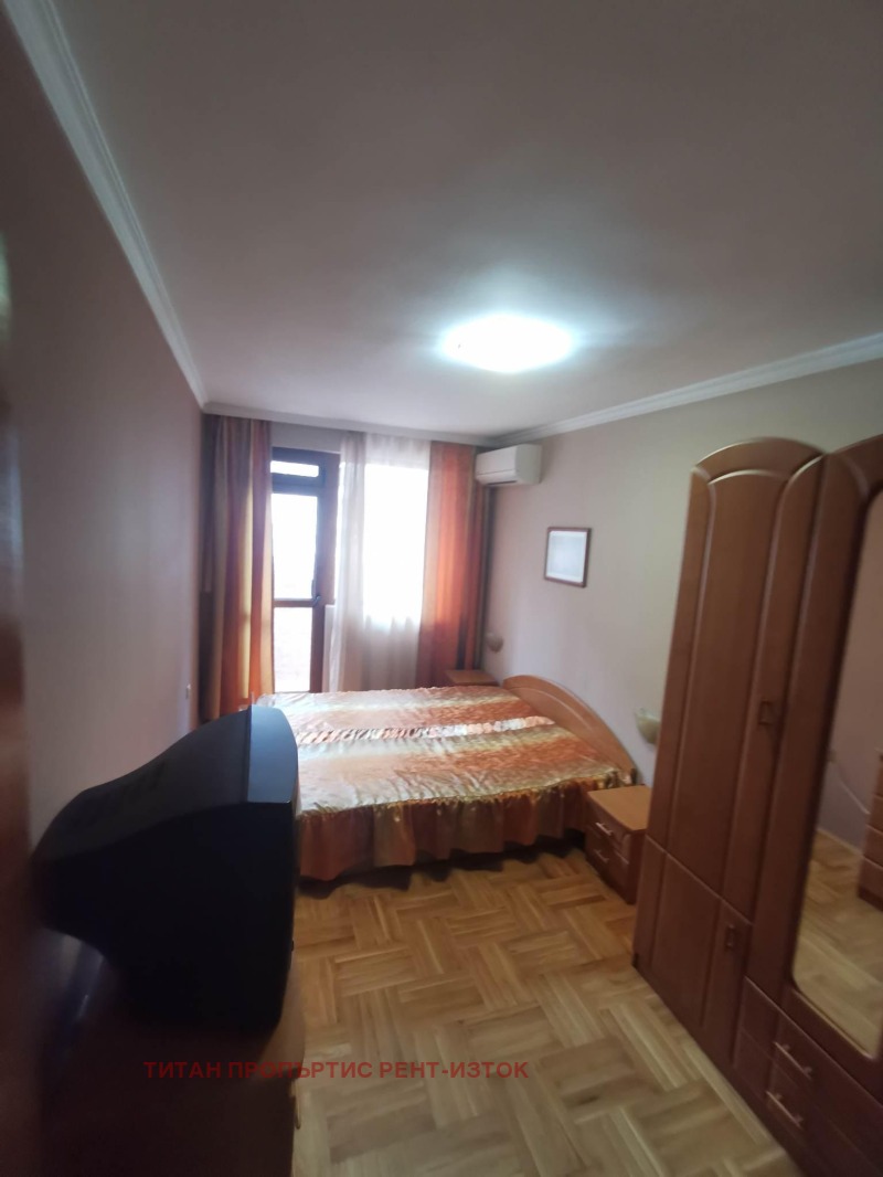 Дава под наем 3-СТАЕН, гр. Бургас, Център, снимка 4 - Апартаменти - 53381383