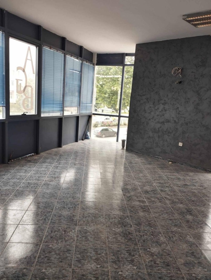 A louer  Bureau Plovdiv , Tsentar , 47 m² | 72755115