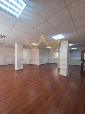 Ofis Briz, Varna