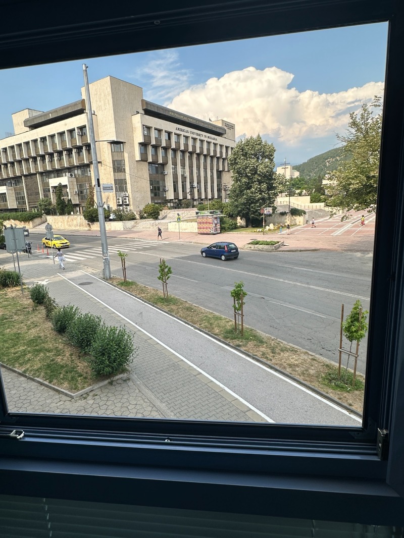 Дава под Наем ОФИС в град Благоевград, Широк център - 53 кв.м / 383.47 € » 750 лв., ЗИДКО