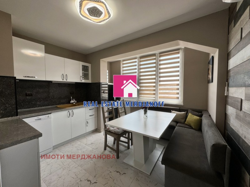De inchiriat  2 dormitoare Stara Zagora , Țentâr , 70 mp | 45026175 - imagine [2]