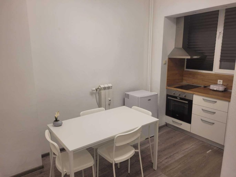 Дава под наем 3-СТАЕН, гр. София, Център, снимка 4 - Апартаменти - 53004853