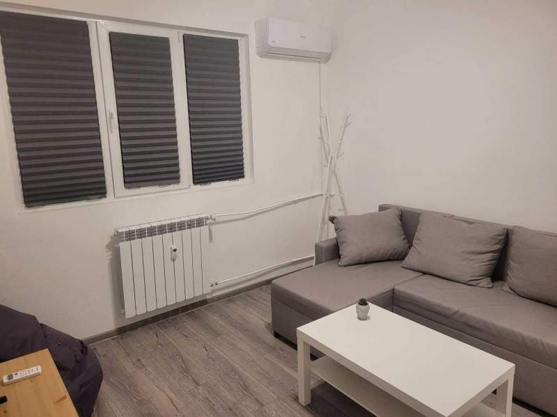 Дава под наем 3-СТАЕН, гр. София, Център