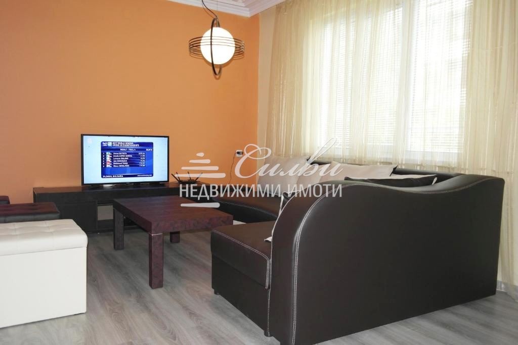 Дава под наем 3-СТАЕН, гр. Шумен, Център, снимка 3 - Апартаменти - 56302600