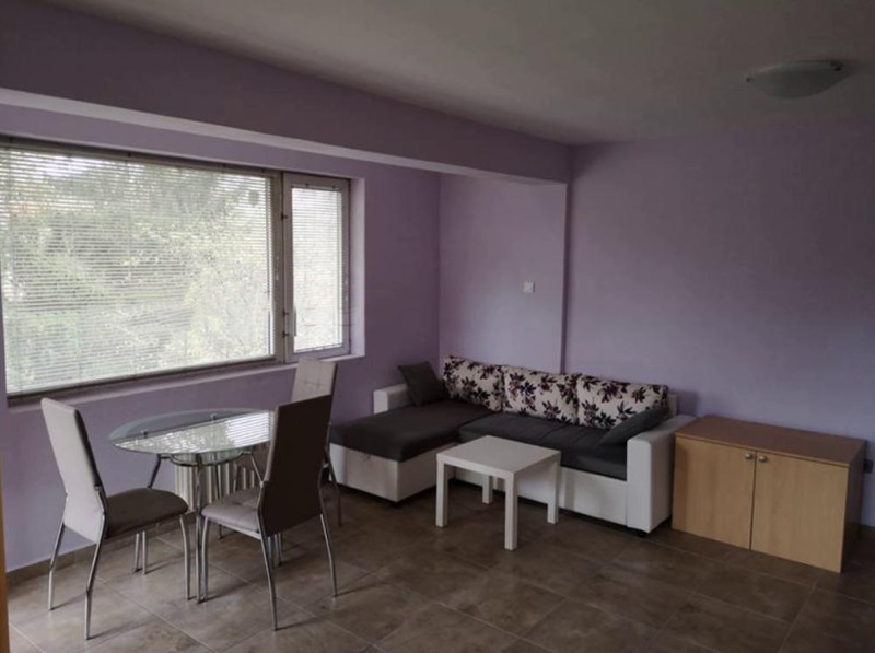 Дава под нем  1-стаен, град София, Гео Милев •  400 EUR • ID 75401368 — holmes.bg - [1] 