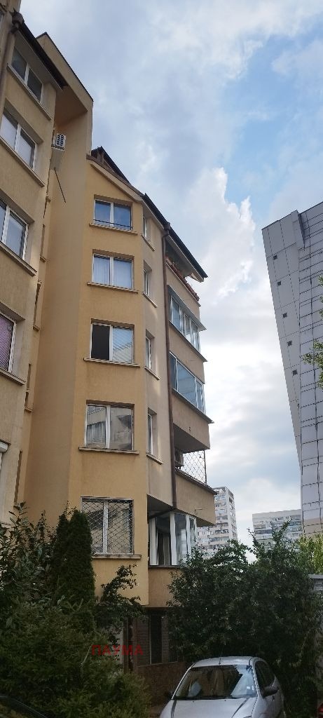 A louer  2 chambres Sofia , Gotse Deltchev , 90 m² | 98303071
